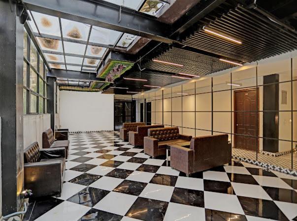 Expo View Residency Hotel เกรทเตอร์นอยดา ภายนอก รูปภาพ