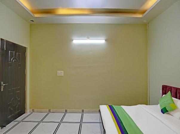 Expo View Residency Hotel เกรทเตอร์นอยดา ภายนอก รูปภาพ