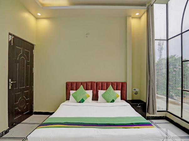 Expo View Residency Hotel เกรทเตอร์นอยดา ภายนอก รูปภาพ