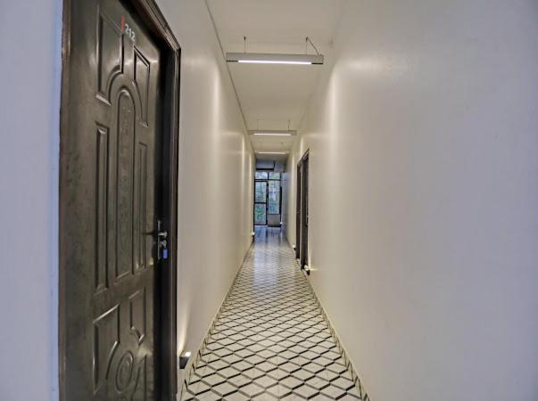 Expo View Residency Hotel เกรทเตอร์นอยดา ภายนอก รูปภาพ