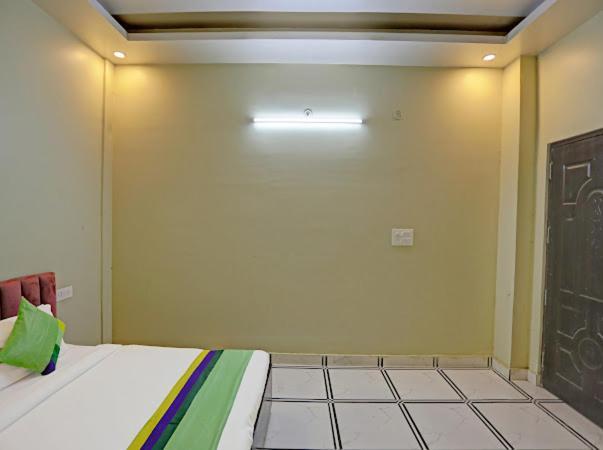 Expo View Residency Hotel เกรทเตอร์นอยดา ภายนอก รูปภาพ